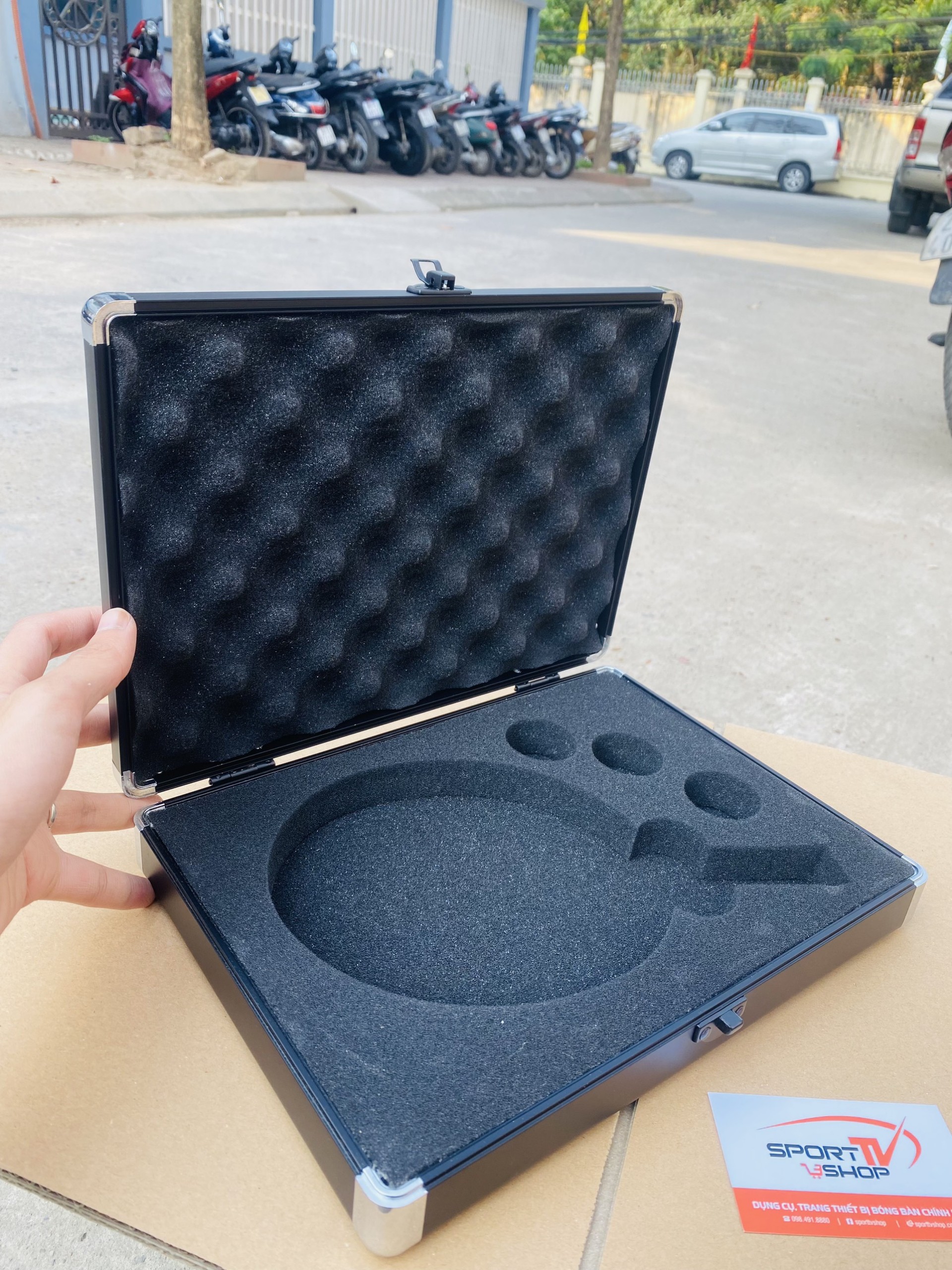 Hộp đựng vợt Andro Alu Case Alpha Black