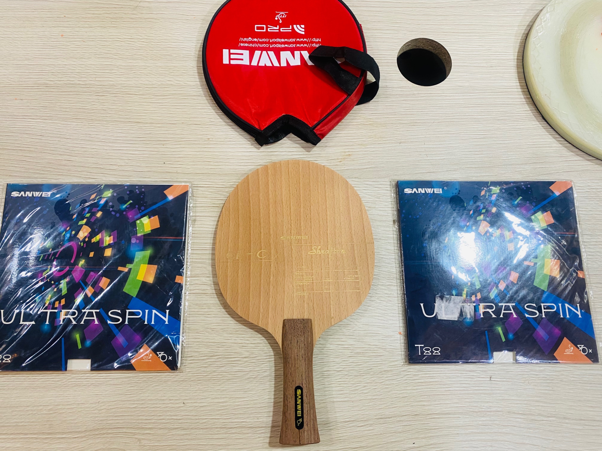 Cốt vợt Sanwei Shrafton + 2 Mặt Ultra Spin 